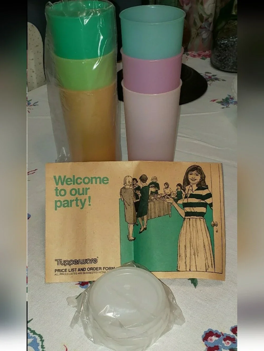 NEW Vintage Set Of MCM Tupperware 16 Oz Tumblers With Lids & Original Order Form